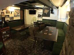 Fox & Hounds Inn