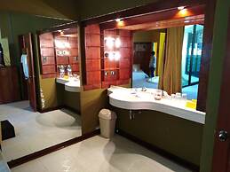 Ceiba Tops Lodge