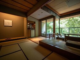Yamanaka Onsen Kuriya Yasohachi