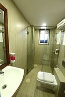 The Altruist Andheri Hotel