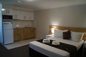 Castle Crest Motel