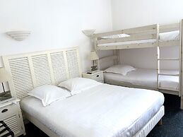 Hotel Orange Marine