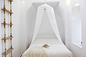 1809 Villa by Thireas