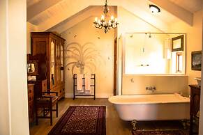 Paternoster Manor