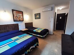 Las Dalias Inn