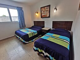 Las Dalias Inn