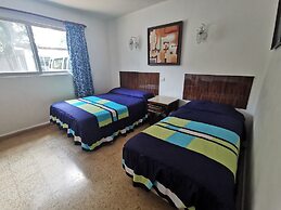 Las Dalias Inn