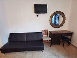 Las Dalias Inn