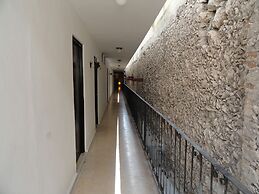 Las Dalias Inn