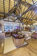 Hobatere Lodge