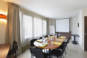 First Inn Hotel