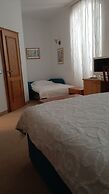 Hotel Adriana