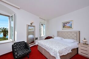 Hotel Adriana