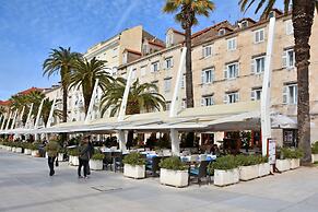 Hotel Adriana
