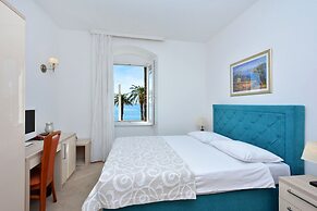 Hotel Adriana