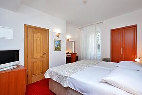 Hotel Adriana