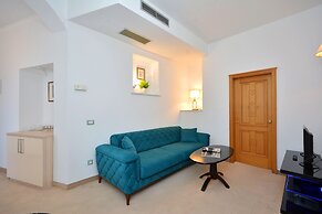 Hotel Adriana