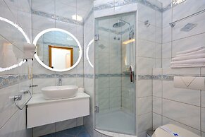 Hotel Adriana