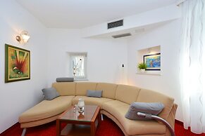 Hotel Adriana
