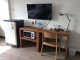 The Corner Lodge