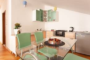 Urban Hostel & Apartments