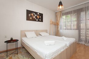 Urban Hostel & Apartments