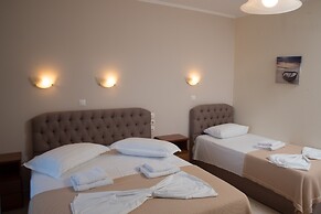 Oasis Hotel