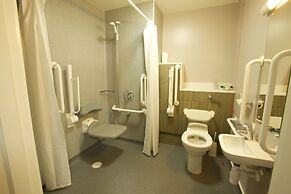 The Ayre Hotel