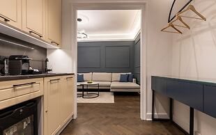 One Luxury Suites