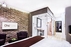 One Luxury Suites