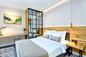 One Luxury Suites