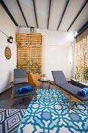 Polis Apartments