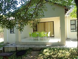 Sand River Cottages