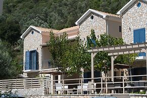 Ilianthos Apartments & Studios