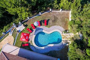 Akritas Ef Zin Villas & Suites