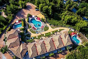 Akritas Ef Zin Villas & Suites