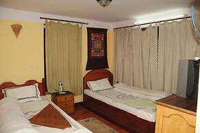 Sunny Guest House and Cafe