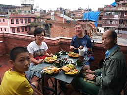 Sunny Guest House and Cafe