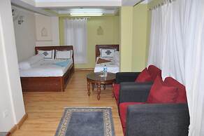 Sunny Guest House and Cafe
