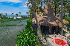 Most Exotic Beachfront Villa Keong