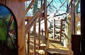 Sycamore Avenue Treehouses