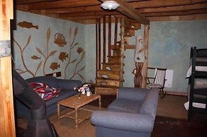 Sycamore Avenue Treehouses