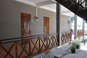 Pilgrim's Kitchen & Inn