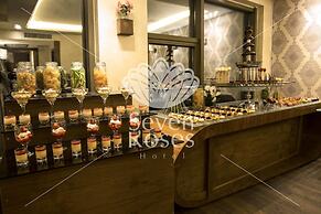 Seven Roses Hotel
