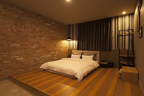 Hotel Gray