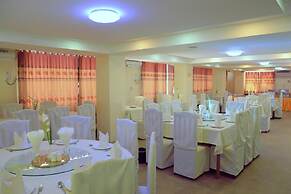King & Queen Hotel
