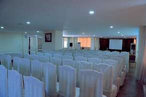 King & Queen Hotel