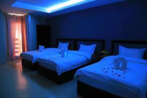 King & Queen Hotel