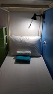 Crossroads Hostel Manila
