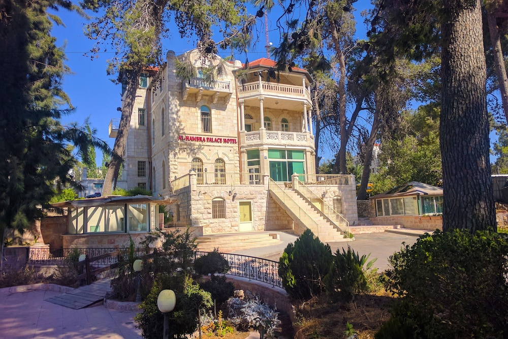 Alhambra Palace Hotel Suites